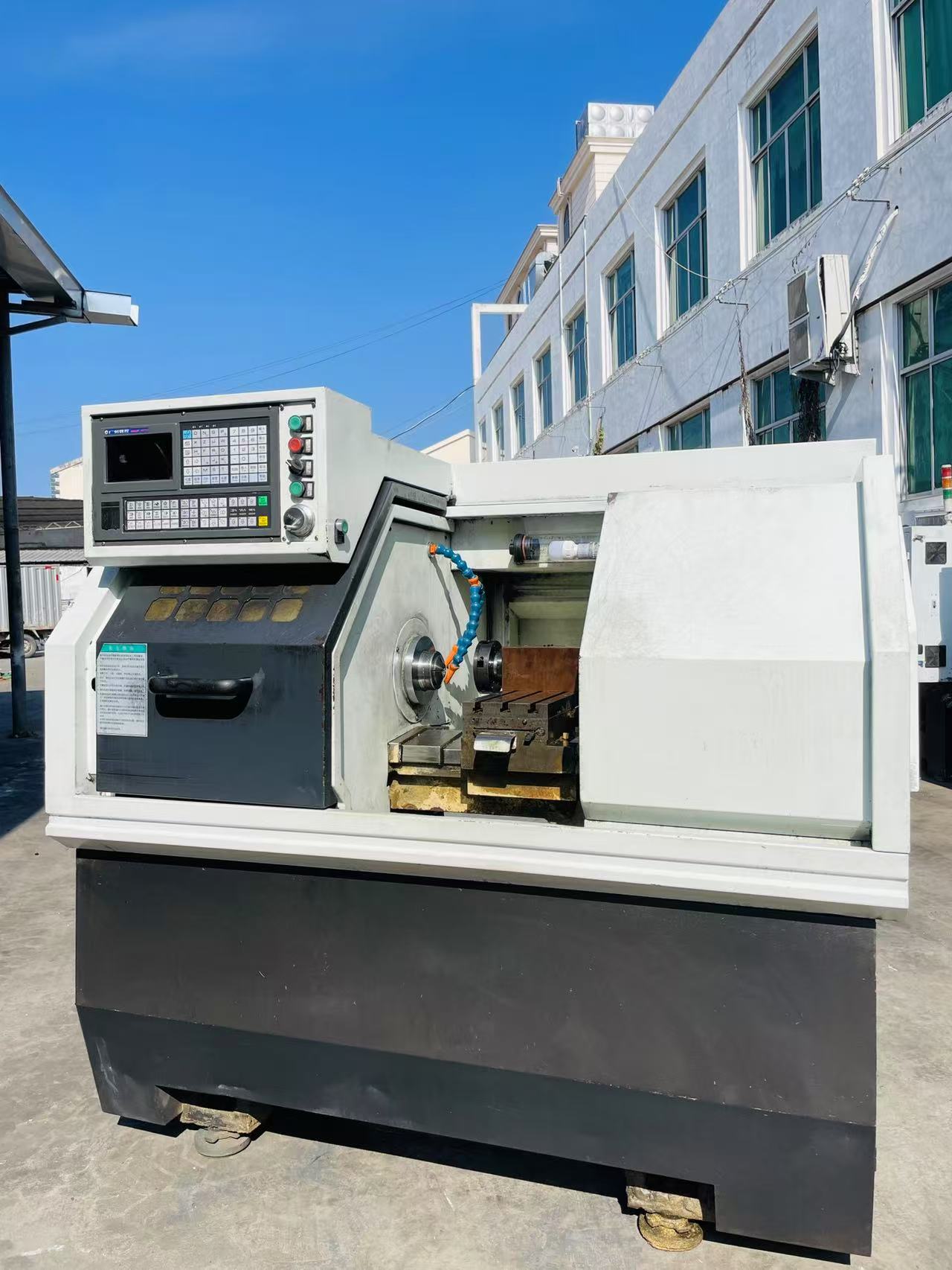 同款2臺(tái)0640數(shù)控車方機(jī)床 配廣數(shù)980tb3系統(tǒng),伺服主軸帶飛刀盤動(dòng)力頭